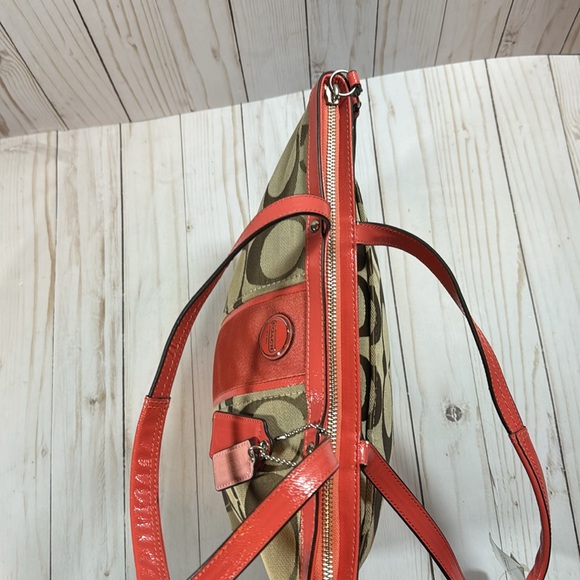 NWT - Coach Signature zip top tote - Picture 6 of 10